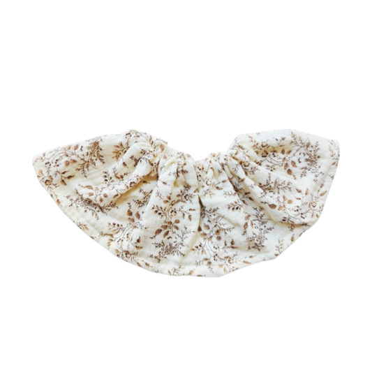 Vintage Leaf Drawstring Baby Bib